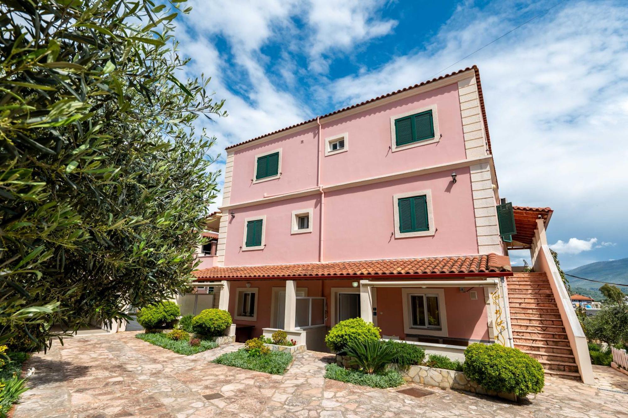 Cozy Apartments Downtown Ksamil Exterior photo