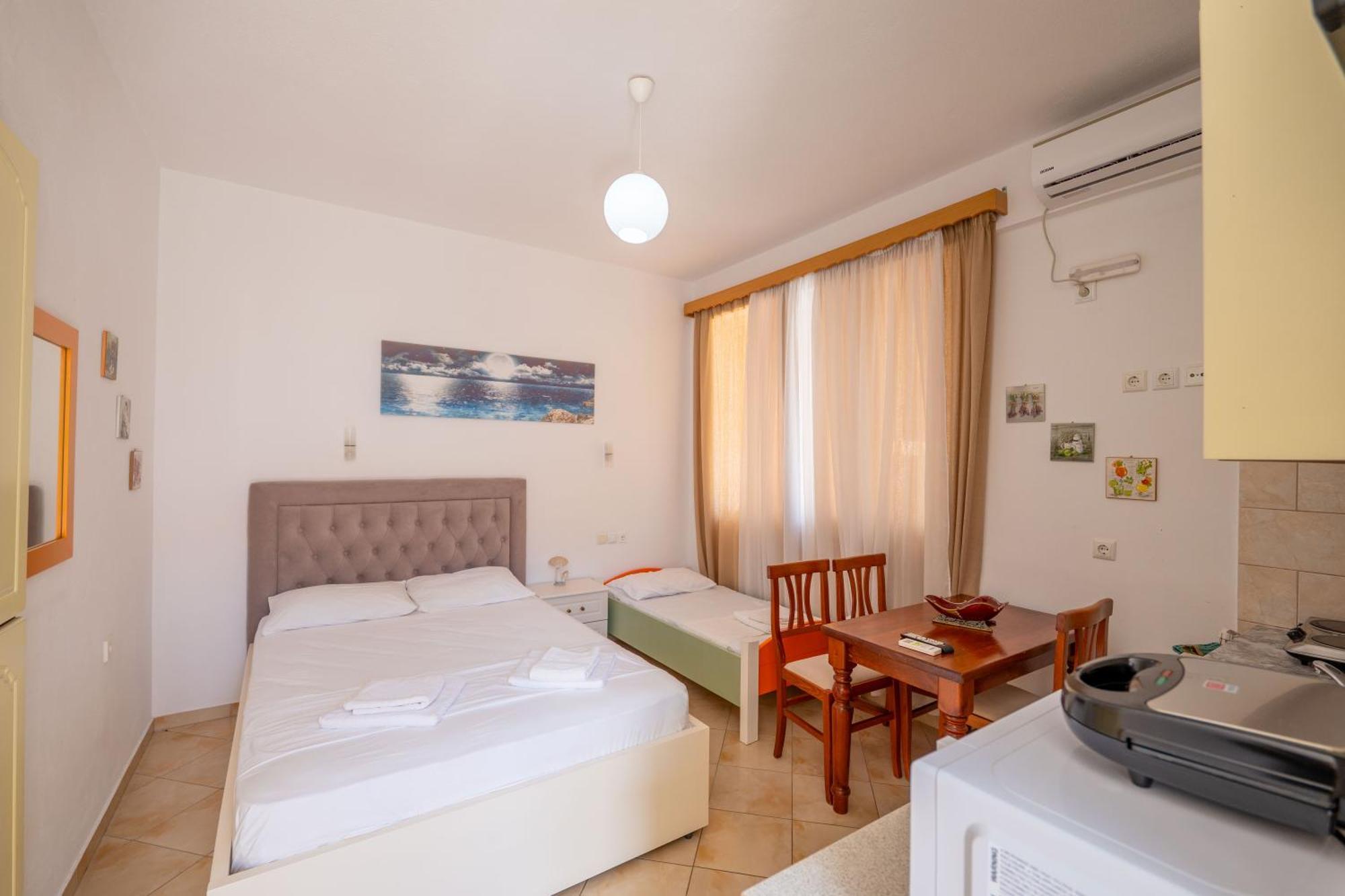 Cozy Apartments Downtown Ksamil Exterior photo